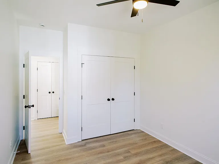 832 E Anderson St #B — Photo 5