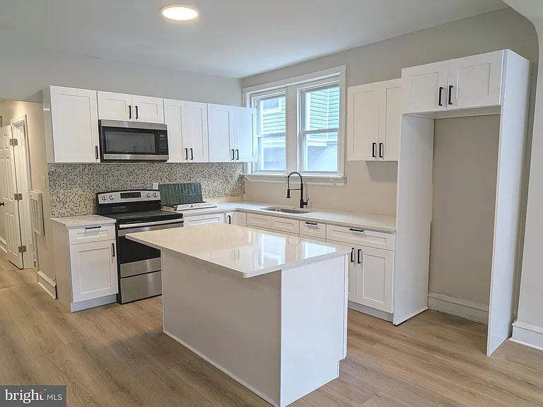 5750-52 Rising Sun Ave #B1 — Photo 3