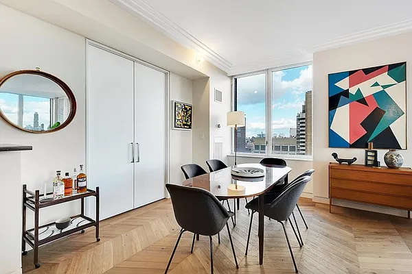 Rented by City Connections Realty | media 2