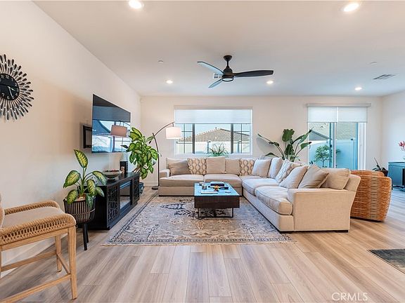 3rd image of 565 Hudson Way