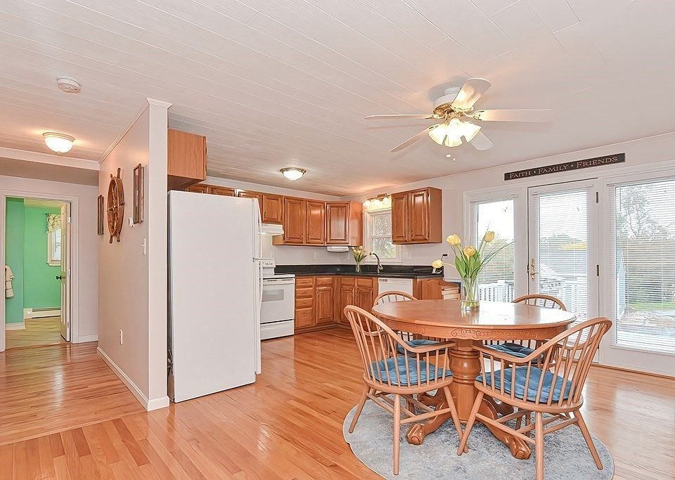 181 Mendon Rd, North Attleboro, MA 02760 Zillow