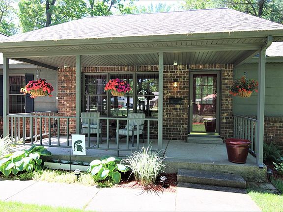 2nd image of 795 W Fennwood Cir