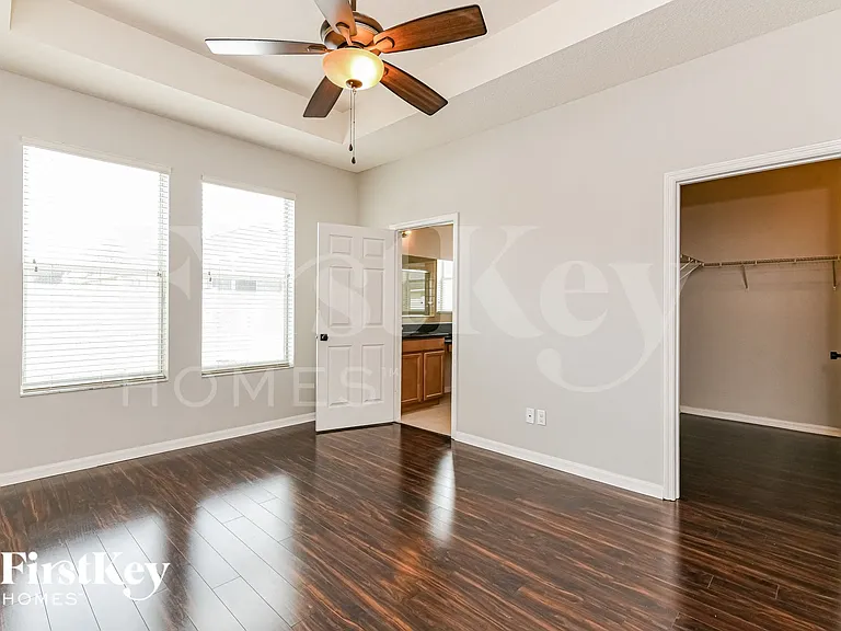 2716 Barclay Ln — Photo 7