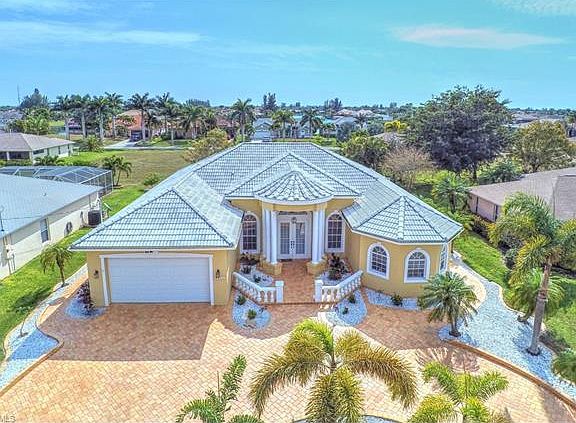 2nd image of 2822 Surfside Blvd