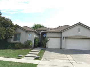 9829 Toscano Dr, Elk Grove, CA 95757