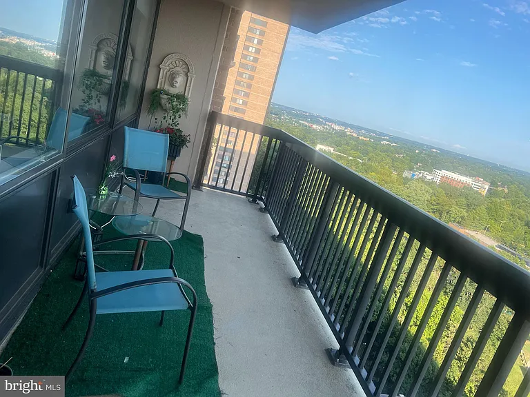 3709 S George Mason Dr #1410 — Photo 29