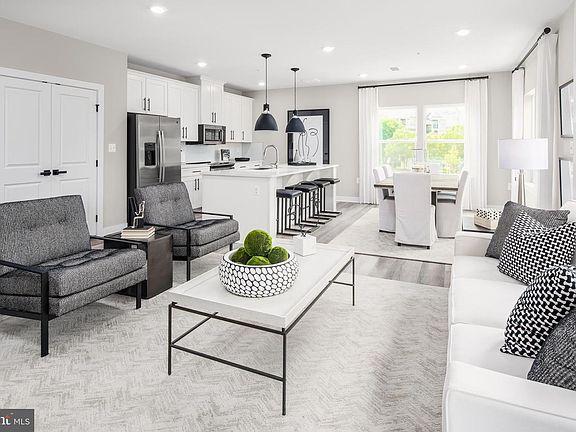 3rd image of 2 Mosaic Park Way