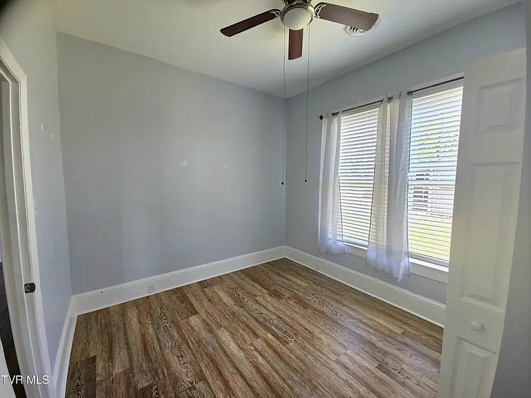 1001 Virginia Ave #2 — Photo 8