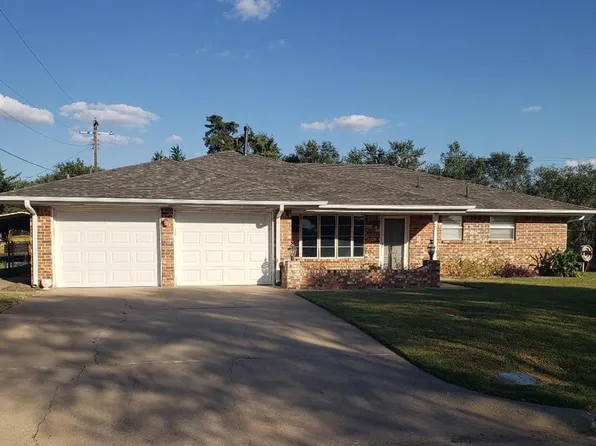 1008 E Hughes St, Blair, OK 73526