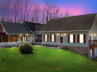 565 Pilgrim Way, Coeburn, VA 24230