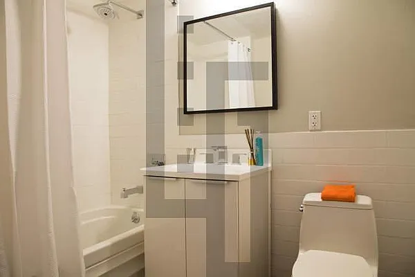 Rented by Loom Group | media 9