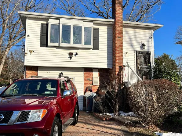 120 Lockwood Avenue, Huntington, NY 11746