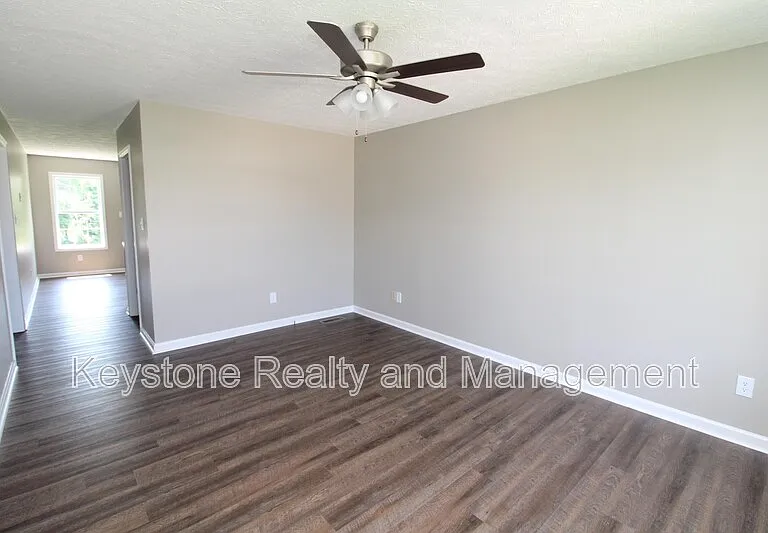 925 Lc Ave — Photo 2