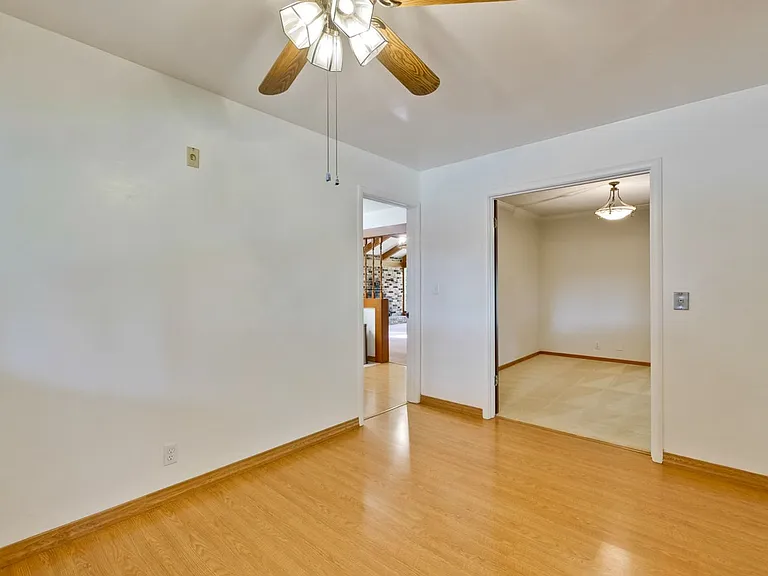 130 S Avalon Dr — Photo 28