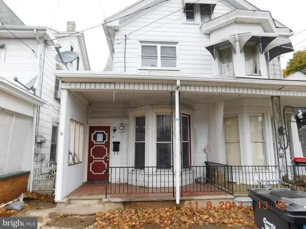21 West Ave, Mount Carmel, PA 17851
