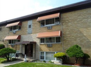 4416 River Rd APT 2E, Schiller Park, IL 60176