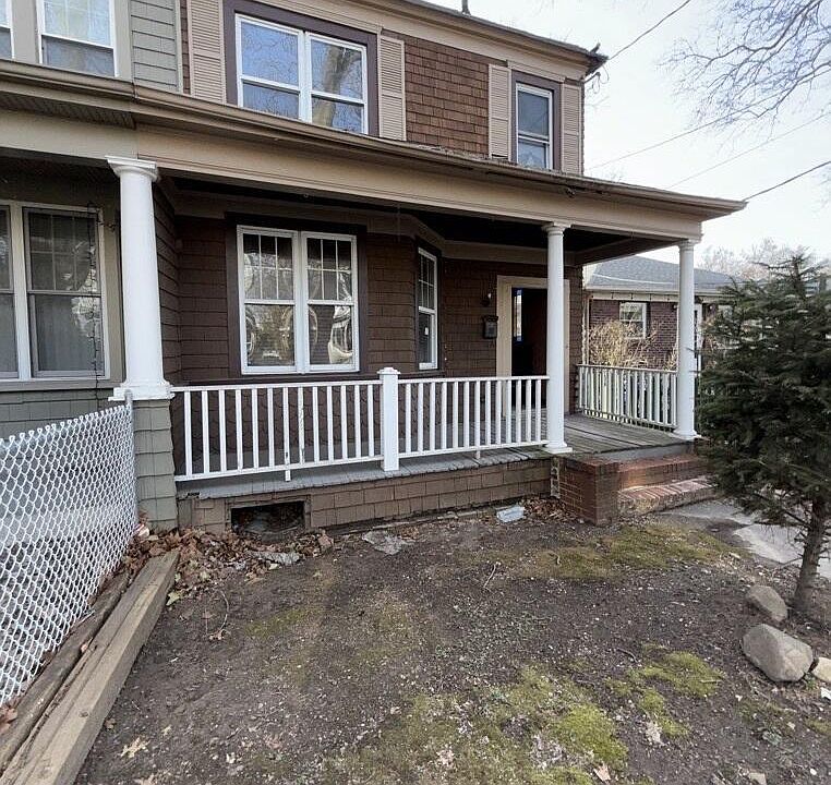 2nd image of 116 Tysen St
