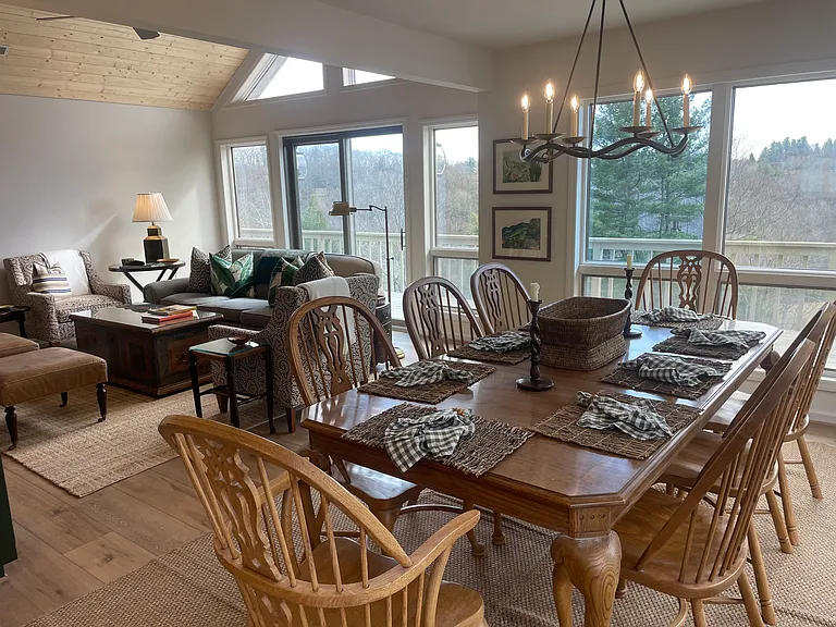 237 Laurel Hill Ln — Photo 4