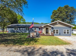 109 Igou Ferry Rd, Soddy Daisy, TN 37379
