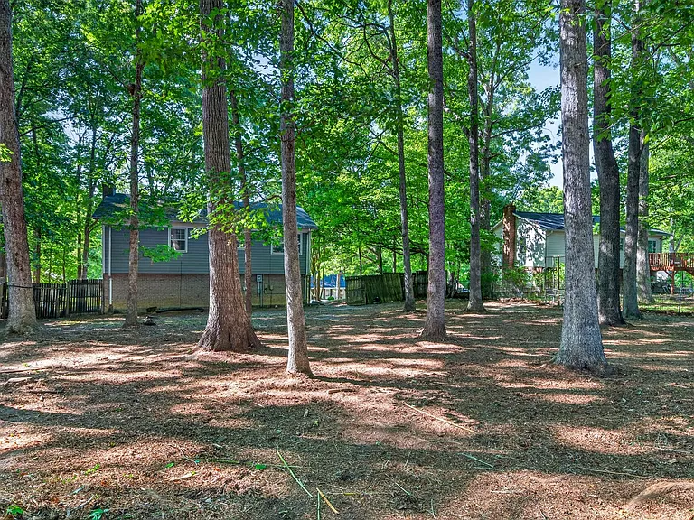 4725 Pennoak Rd — Photo 32