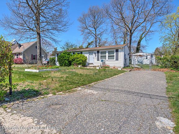 2nd image of 1628 Farragut Ave