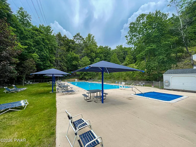 119 Saunders Dr — Photo 36