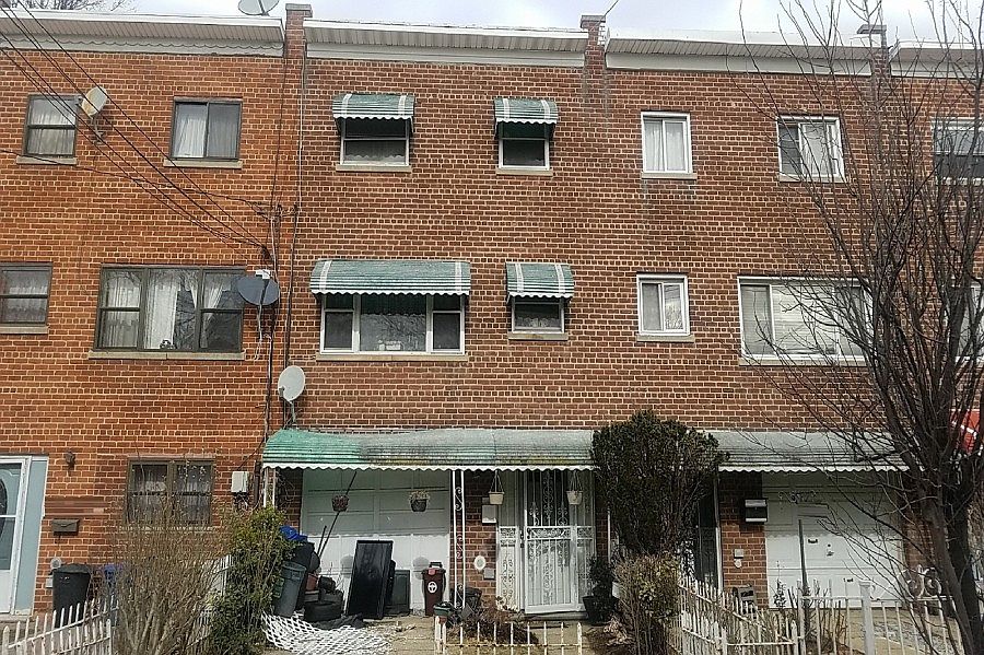 1st image of 1027 E 219th St