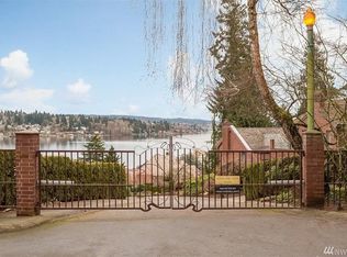 8473 NE Woodland Cove Dr, Kirkland, WA 98034