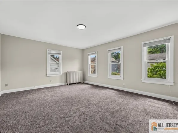 38-40 Brunswick Ave #2, Bloomsbury, NJ 08804
