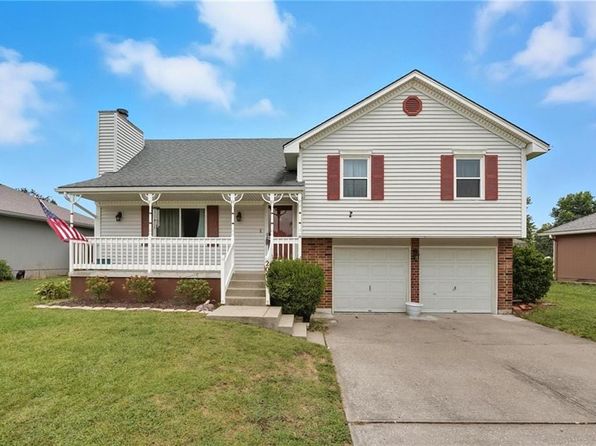 209 SW Cross Creek Dr