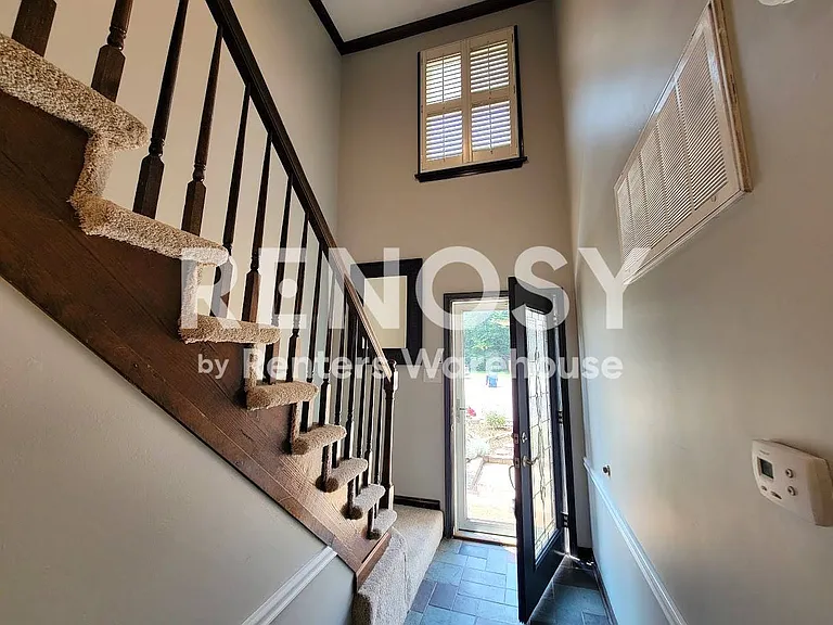 914 Wildwood Square Ct — Photo 2