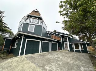 832 Whale Ct SW, Ocean Shores, WA