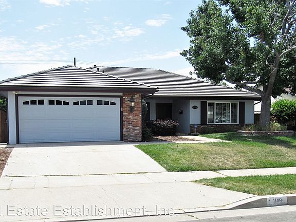 3rd image of 1148 E Vista Del Playa Ave