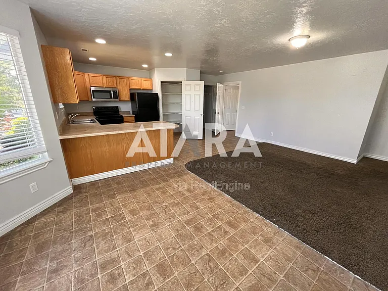 2473 W 5400 S — Photo 7