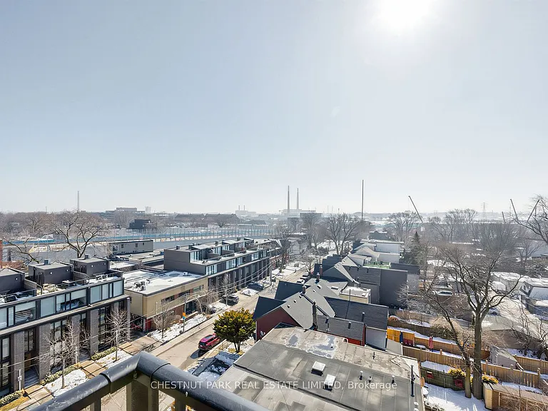 759 Queen St E #Penthouse 1 — Photo 27
