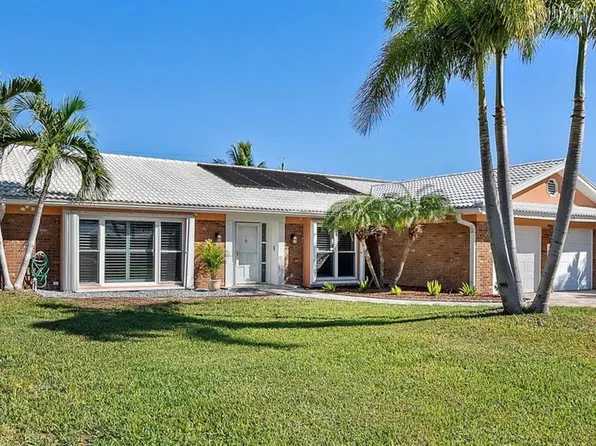 14523 Bay Hills Dr, Largo, FL 33774