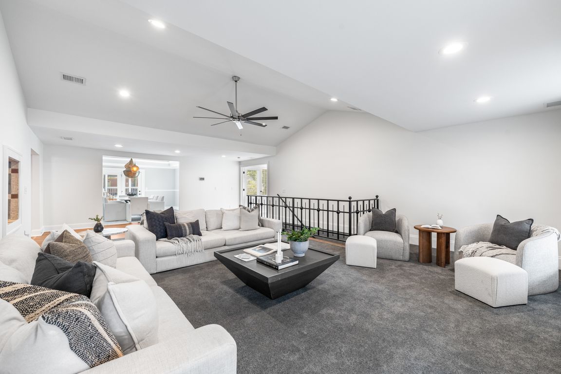 next background image