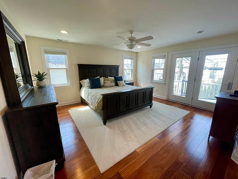 29 N Iroquois Ave — Photo 24