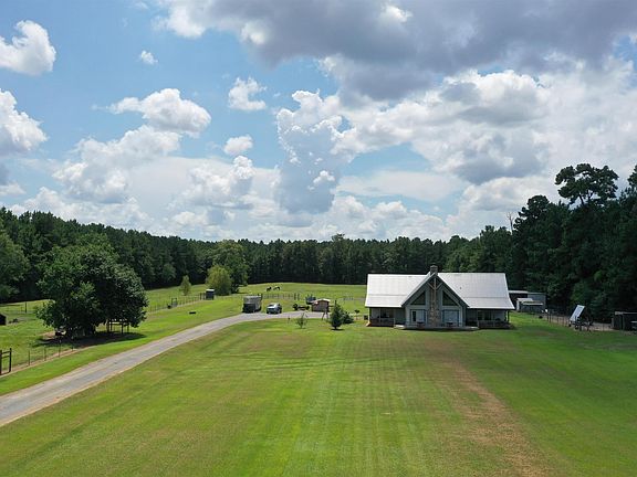 2nd image of 7096 Jim Burns Rd