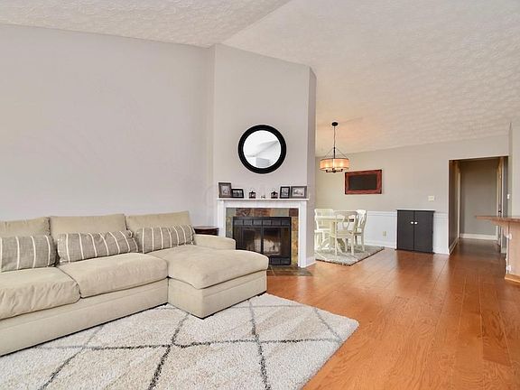 3rd image of 4251 Kelnor Dr