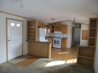 14 Nathan Dr, Halfmoon, NY 12065