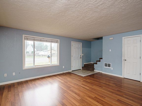 3rd image of 3700 E 18th St APT B