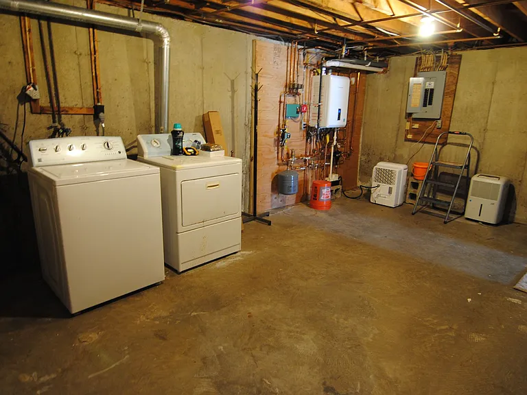 74 Stillwater Dr — Photo 19