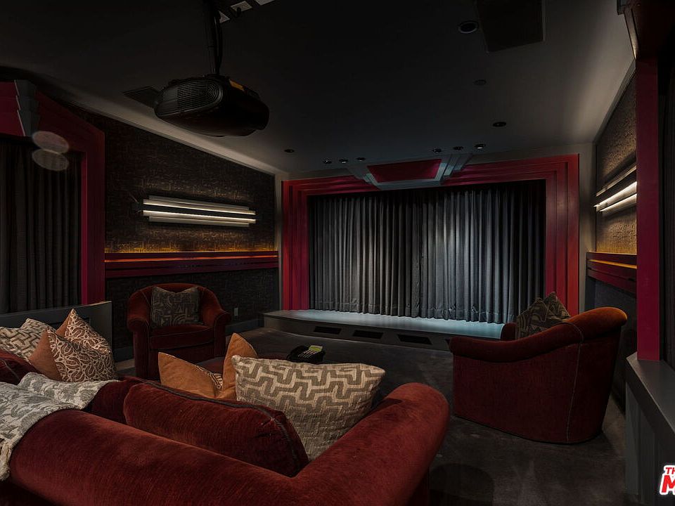1st image of 3833 Goodland Ave
