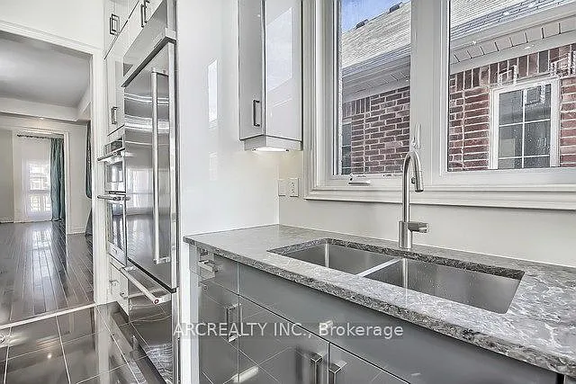79 Baldry Ave — Photo 17