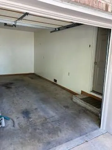 104 E Liberty St — Photo 7