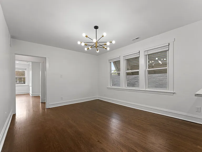 W Cornelia Ave — Photo 9