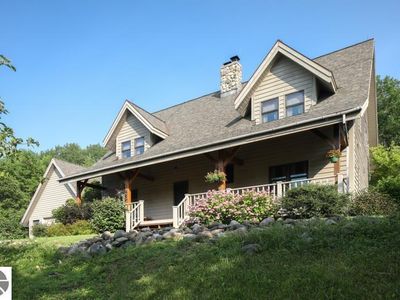 12142 Peninsula Dr, Traverse City, MI, 49686