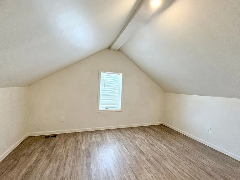 518 E Cumberland St — Photo 28