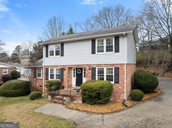 1012 Tanglewood Dr, Gainesville, GA 30501